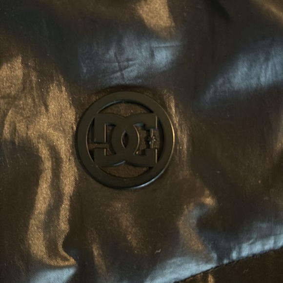 DC Puffer Jacket -M - Picture 2 of 5